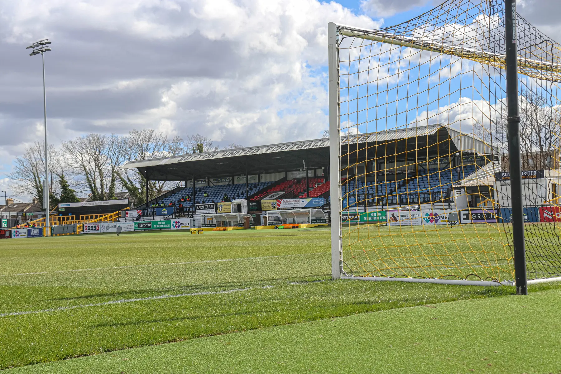 Sutton United photograph 4